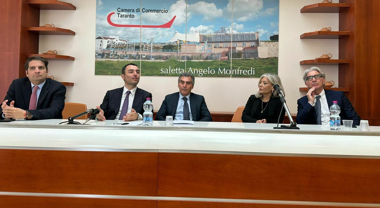 Bandi e incentivi per le imprese, Delli Noci bacchetta Taranto: «Qui si partecipa pochissimo» Bandi e incentivi per le imprese, Delli Noci bacchetta Taranto: «Qui si partecipa pochissimo»