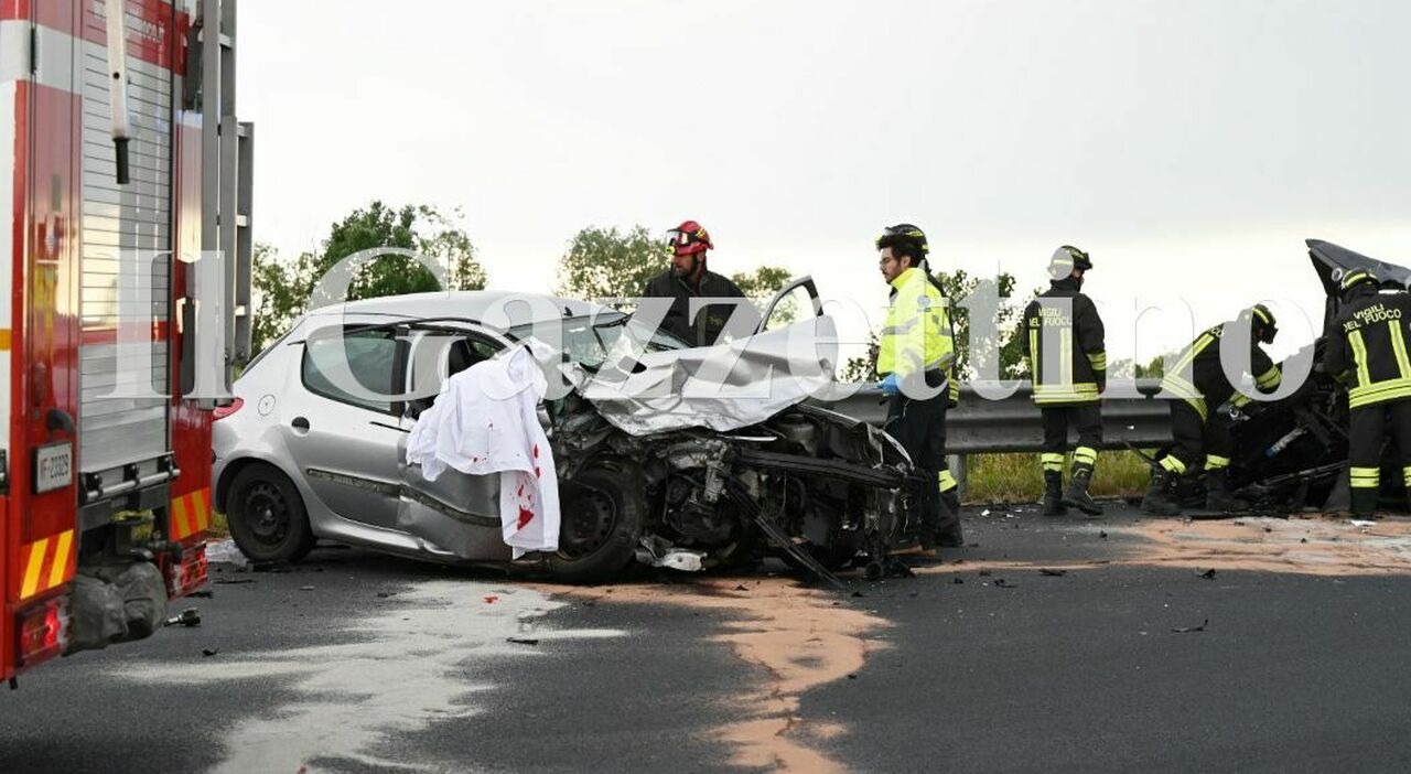 Incidente frontale in tangenziale: auto centra la cuspide dello svincolo e piomba su un Incidente frontale in tangenziale: auto centra la cuspide dello svincolo e piomba su un