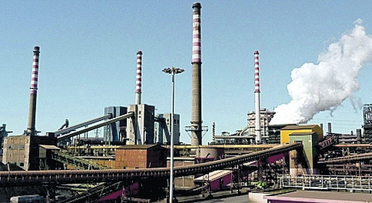 Ex Ilva, altra tegola: annullata la gara su acciaio green Ex Ilva, altra tegola: annullata la gara su acciaio green