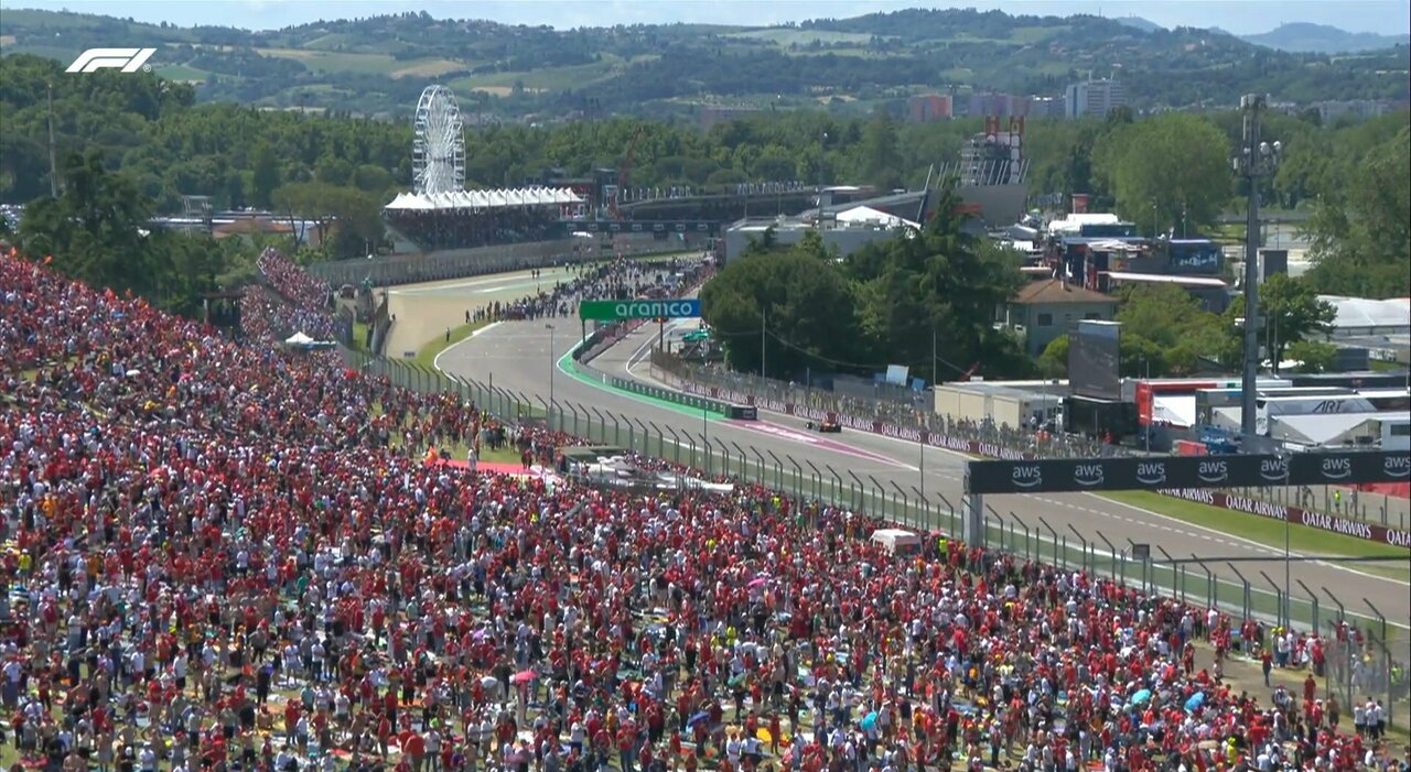gp di imola la diretta piastri in pole verstappen e norris lo braccano le ferrari e kimi antonelli partono indietro