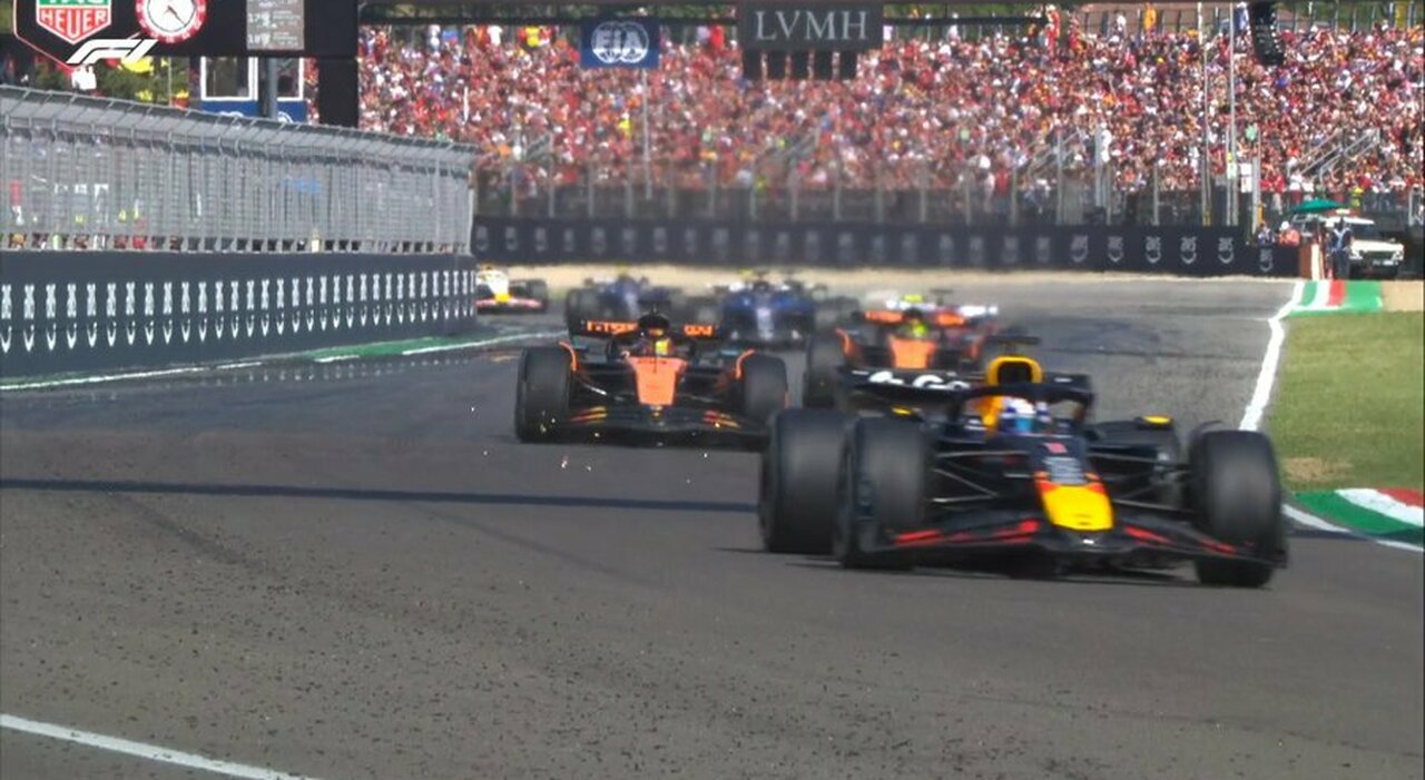 Verstappen bravo e fortunato domina il GP di Imola battendo Norris e Piastri. Bel risveglio Ferrari con Hamilton quarto e Leclerc sesto. Antonelli ritirato Verstappen bravo e fortunato domina il GP di Imola battendo Norris e Piastri. Bel risveglio Ferrari con Hamilton quarto e Leclerc sesto. Antonelli ritirato