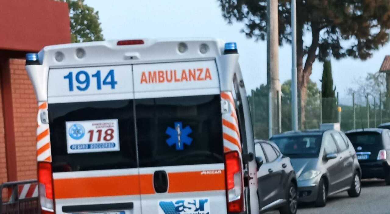 Tragico scontro tra una bici e uno scooter a Pesaro, muore Maurizio Gili: 17enne ferita e sotto choc Tragico scontro tra una bici e uno scooter a Pesaro, muore Maurizio Gili: 17enne ferita e sotto choc