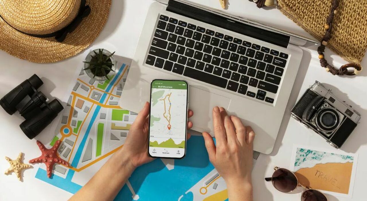 Vacanze 2025, le 5 app da scaricare prima di partire per viaggiare senza stress Vacanze 2025, le 5 app da scaricare prima di partire per viaggiare senza stress