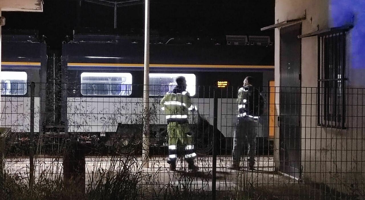 Scoperta choc in stazione: cadavere ritrovato sui binari. Al vaglio l Scoperta choc in stazione: cadavere ritrovato sui binari. Al vaglio l