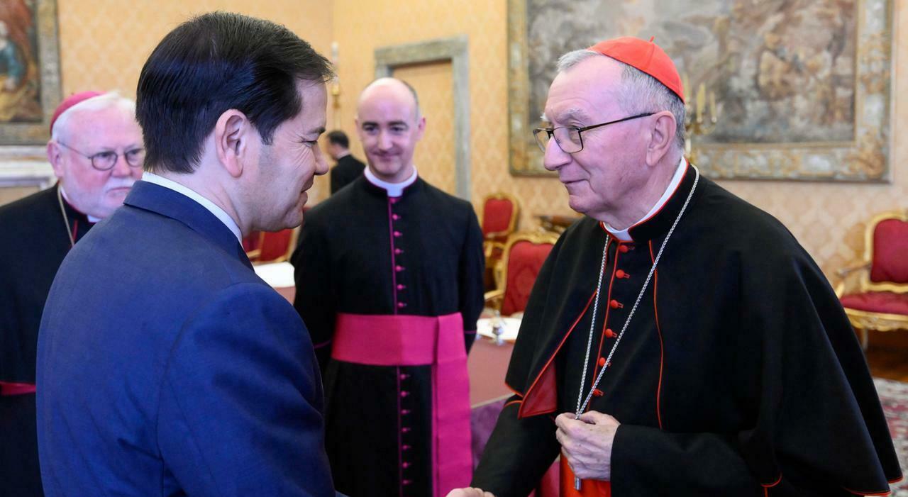 vaticano si prepara la task force diplomatica alla guida cè parolin questioni umanitarie a zuppi così sono cambiate le geometrie con prevost