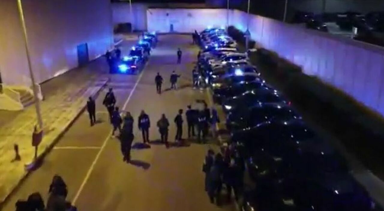 traffico di droga tra italia e albania e riciclaggio 52 arresti all alba