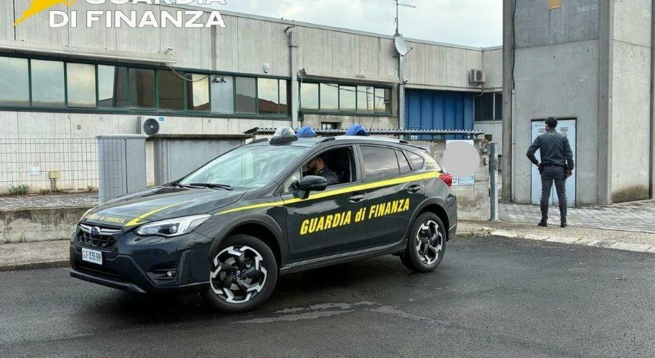 Fatture false per 20 milioni: 13 ditte coinvolte e 12 indagati. C Fatture false per 20 milioni: 13 ditte coinvolte e 12 indagati. C