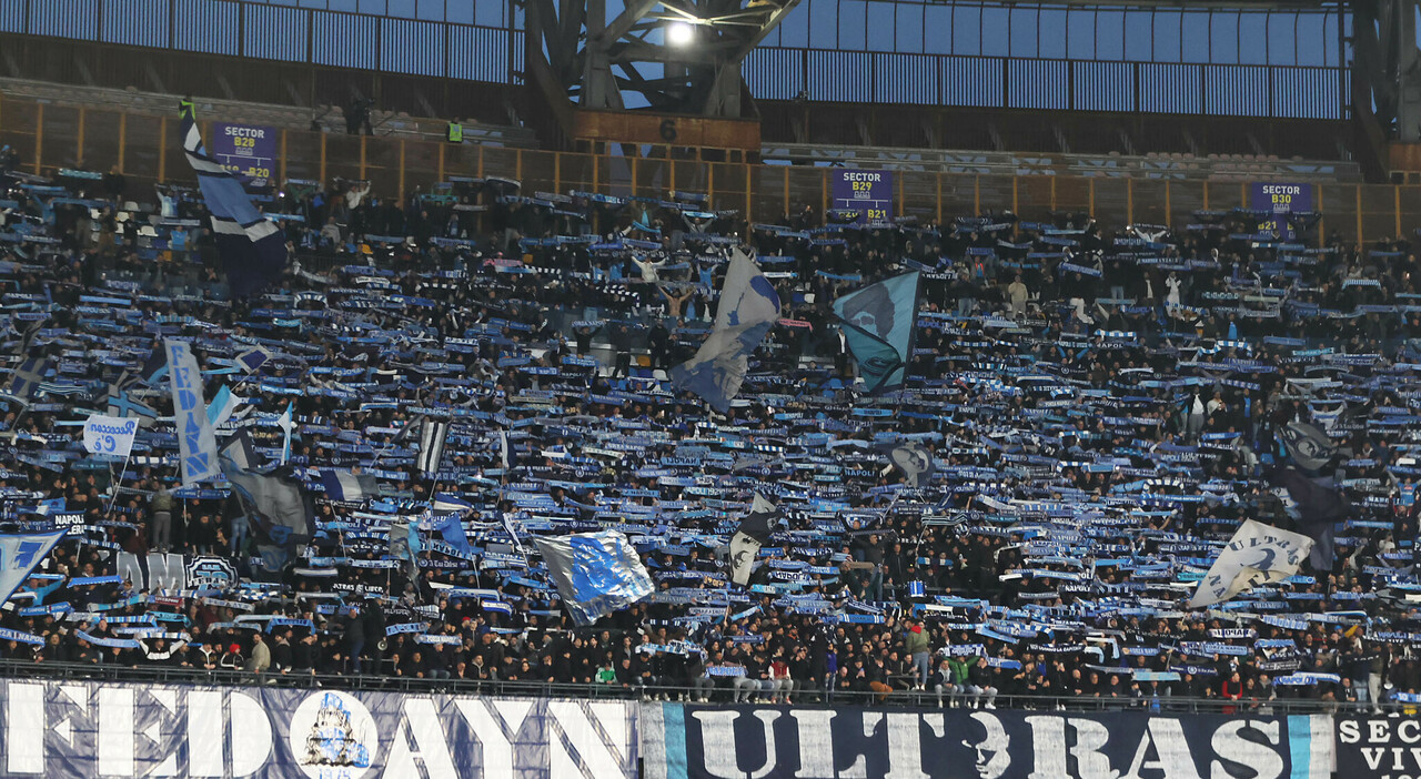 Napoli Cagliari, altri biglietti disponibili: ecco quando saranno in vendita e a che prezzo Napoli Cagliari, altri biglietti disponibili: ecco quando saranno in vendita e a che prezzo