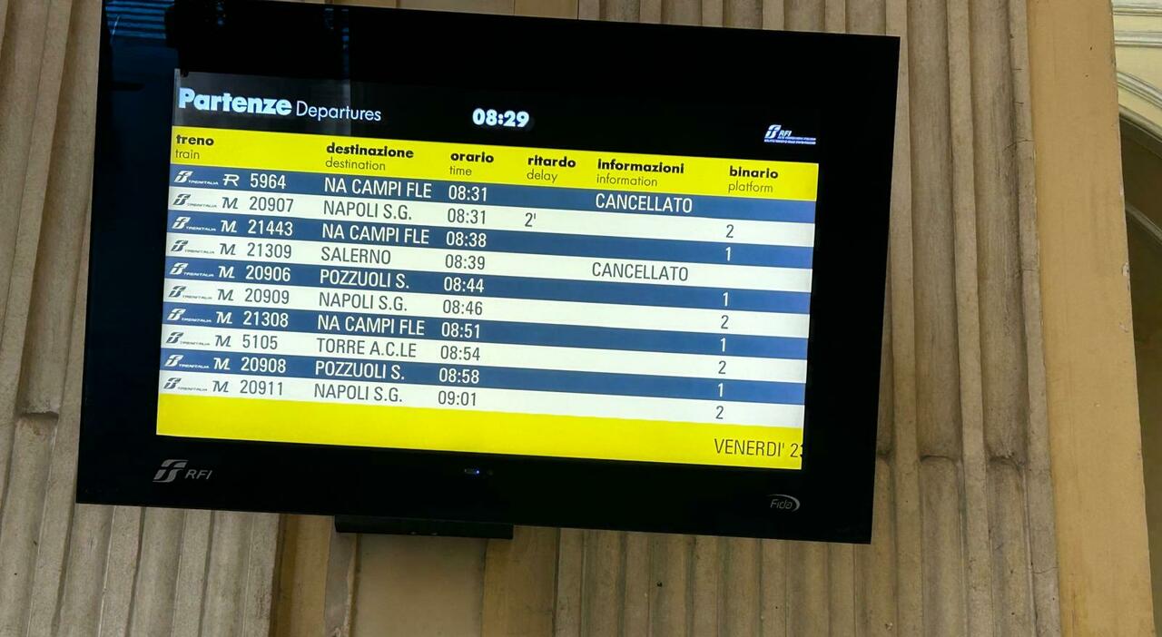 Napoli, sciopero trasporti: servizio regolare per linea 1 e funicolari, ritardi e cancellazioni alla metro 2 Napoli, sciopero trasporti: servizio regolare per linea 1 e funicolari, ritardi e cancellazioni alla metro 2