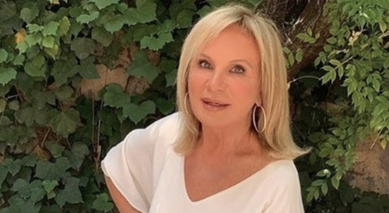 Rosanna Lambertucci in lacrime: «Ho perso 5 figli prima di avere Angelica. Elisa è sepolta accanto al papà» Rosanna Lambertucci in lacrime: «Ho perso 5 figli prima di avere Angelica. Elisa è sepolta accanto al papà»