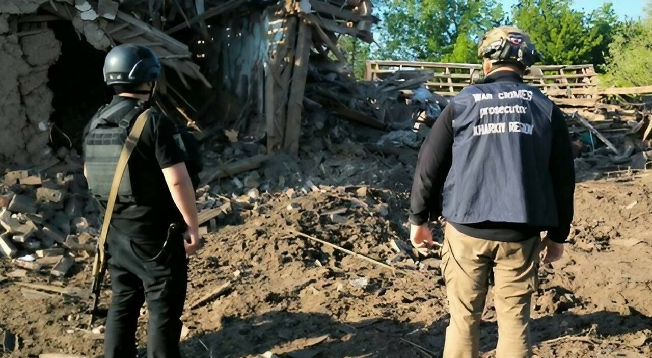 guerra in ucraina raid russo su kiev con droni e missili iskander feriti a kiev e odessa zelensky più sanzioni contro mosca per fermare l offensiva cos è successo