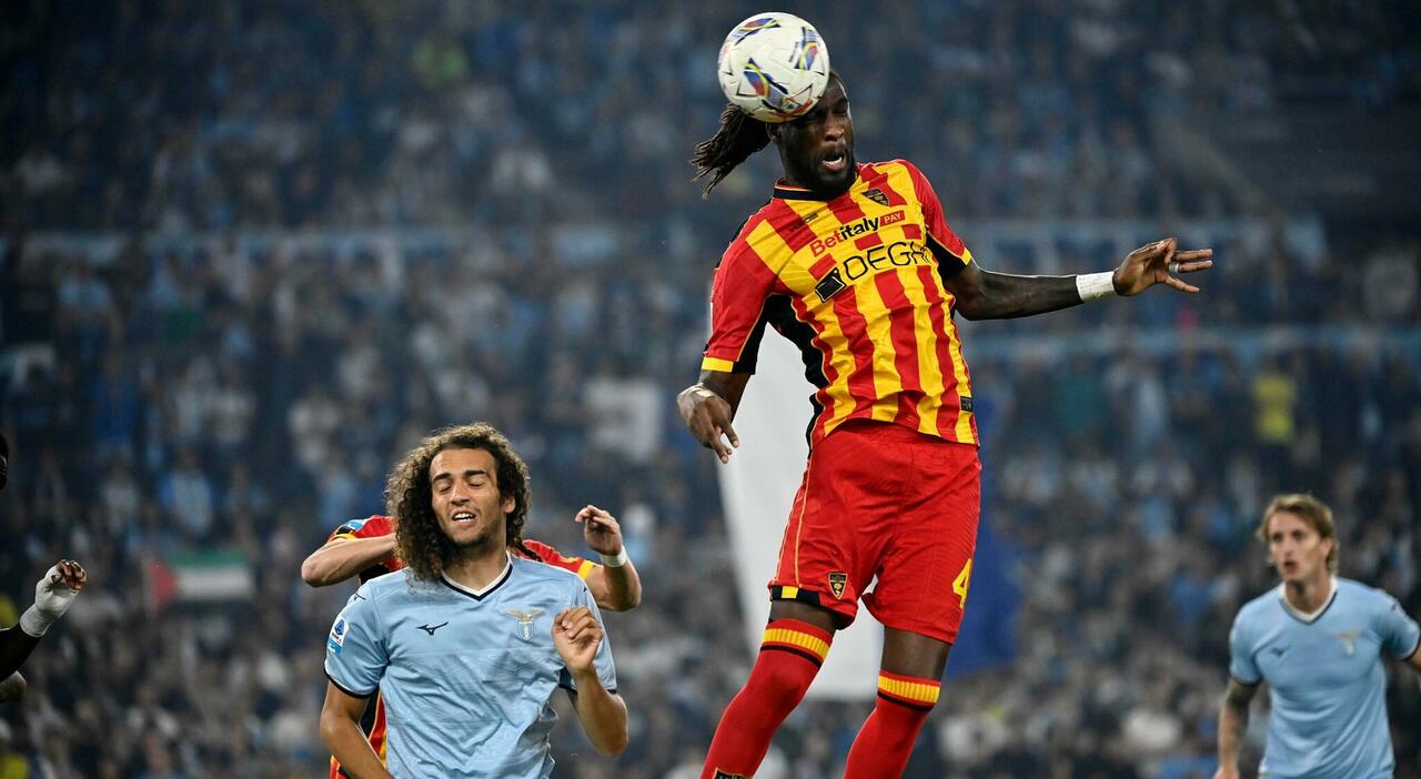 Lazio Lecce diretta: partita equilibrata. Succede di tutto sugli altri campi Lazio Lecce diretta: partita equilibrata. Succede di tutto sugli altri campi