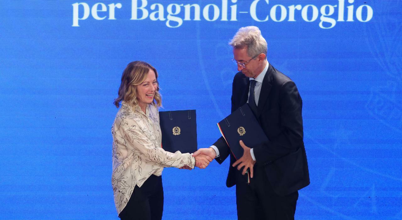 Stadio e America?s Cup ecco il decreto: Manfredi sarà supercommissario Stadio e America?s Cup ecco il decreto: Manfredi sarà supercommissario
