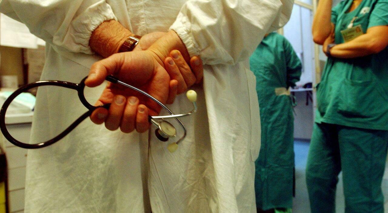 stipendi infermieri ecco gli aumenti 530 euro in più in 8 anni grazie ai rinnovi dei contratti retribuzioni su del 21
