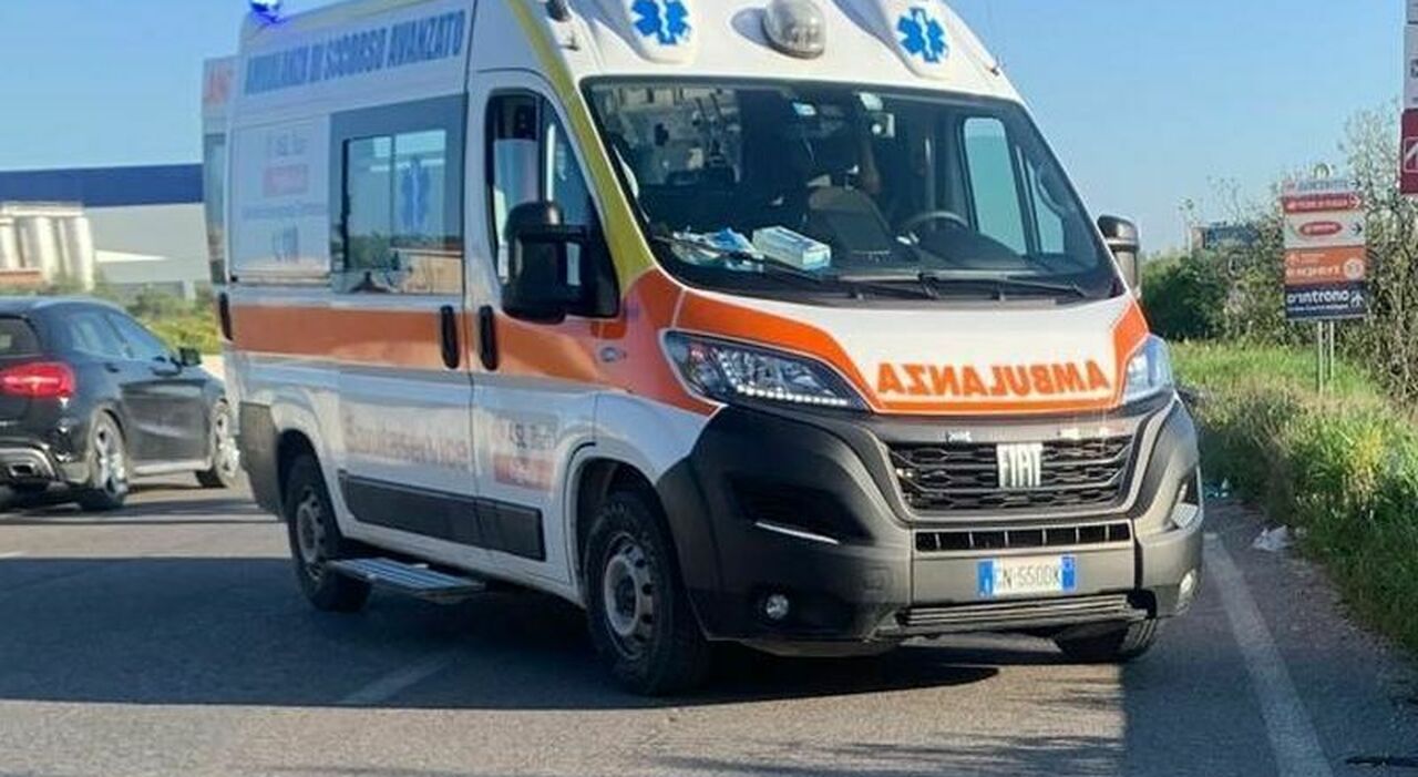 Tragedia nel Salento, malore in sella alla bici: turista muore sulla strada per il mare Tragedia nel Salento, malore in sella alla bici: turista muore sulla strada per il mare