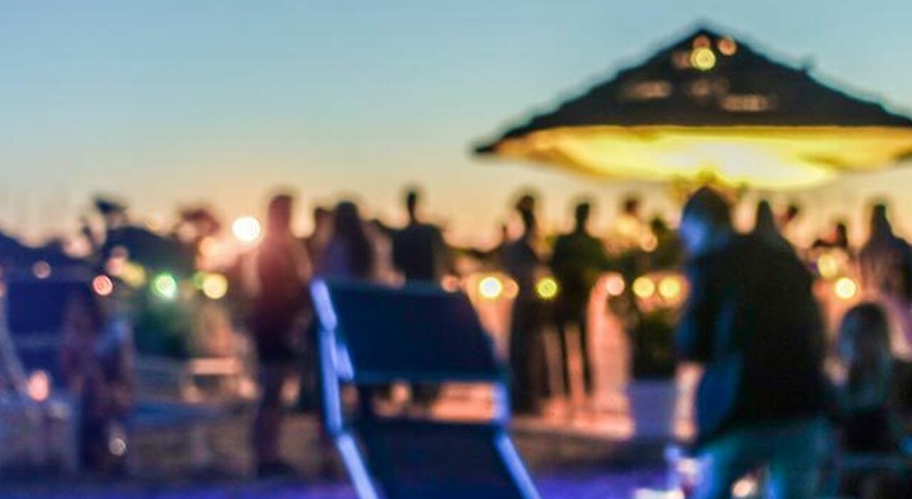 cocaina e abusi dopo il party in spiaggia la 14enne in aula accusa il giovane sono stata violentata