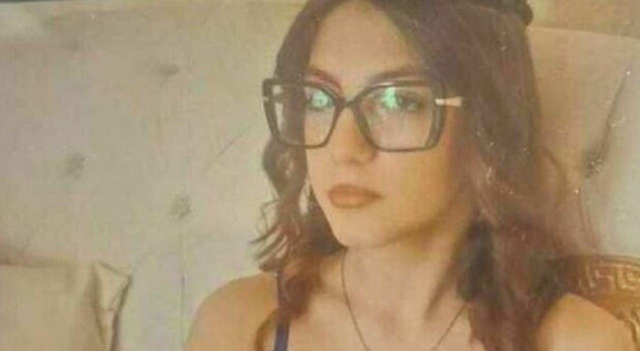 Martina Carbonaro, trovata morta la ragazza di 14 anni scomparsa ad Afragola. Interrogato l Martina Carbonaro, trovata morta la ragazza di 14 anni scomparsa ad Afragola. Interrogato l