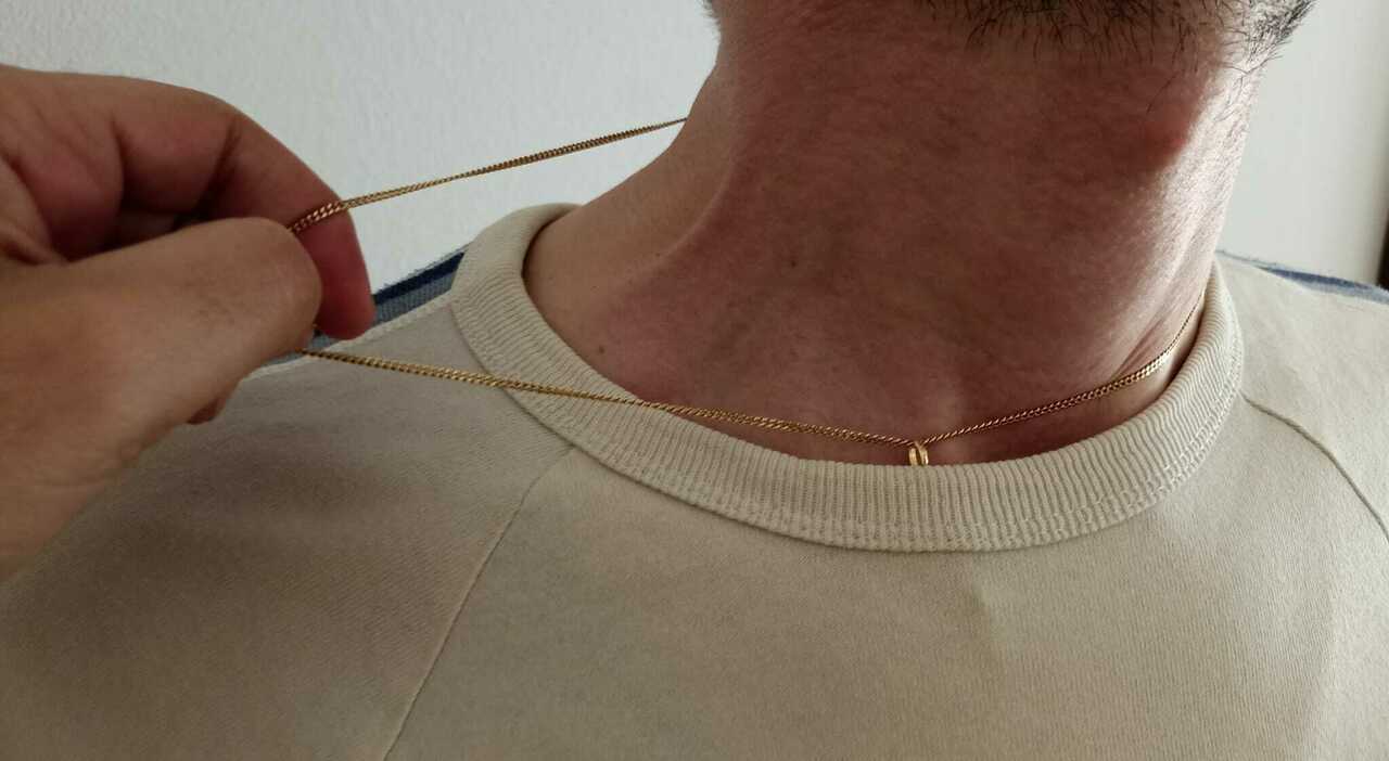 terre roveresche strappa la collana a un sedicenne nella discoteca tris anconetano condannato a 2 anni e 2 mesi assolto un altro ragazzo da Corriereadriatico.it terre roveresche strappa la collana a un sedicenne nella discoteca tris anconetano condannato a 2 anni e 2 mesi assolto un altro ragazzo