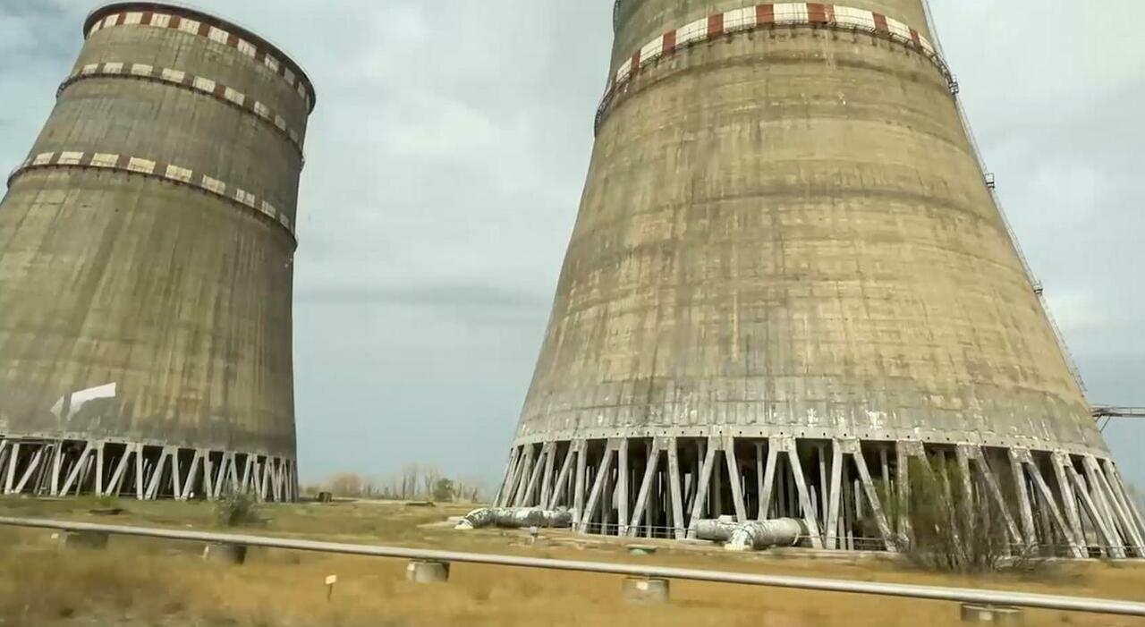 Ucraina, la Russia ?si prende? Zaporizhzhia: 90 km di cavi per collegarla alla sua rete Ucraina, la Russia ?si prende? Zaporizhzhia: 90 km di cavi per collegarla alla sua rete