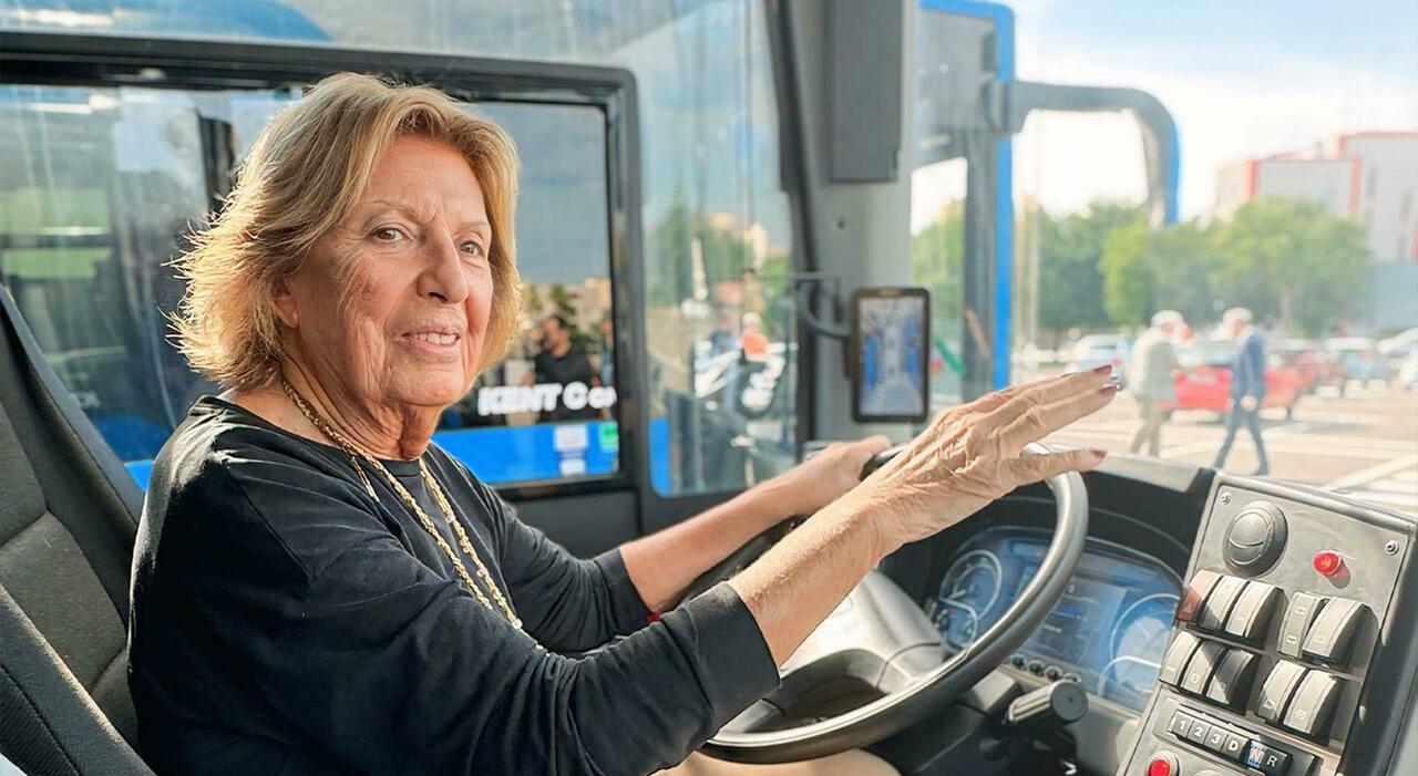 Filobus, Poli Bortone difende il progetto: «La scelta migliore per la città» Filobus, Poli Bortone difende il progetto: «La scelta migliore per la città»