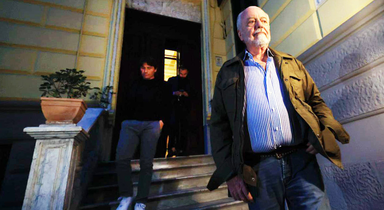 Napoli, ecco la mossa di de laurentiis che ha convinto conte