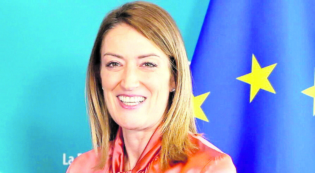 roberta metsola presidente del parlamento europeo è roma che indica la strada della storia