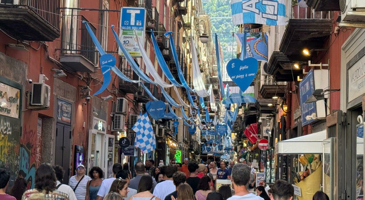 Turisti a Napoli, in due giorni più di mezzo milione: «Qui mare e cultura» Turisti a Napoli, in due giorni più di mezzo milione: «Qui mare e cultura»