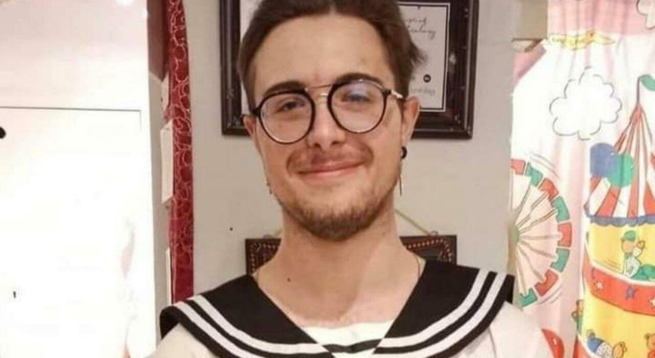 «Riccardo è vivo, caduto in una trappola». Speranze dall?analisi su smartphone e pc per il giovane scomparso da novembre «Riccardo è vivo, caduto in una trappola». Speranze dall?analisi su smartphone e pc per il giovane scomparso da novembre