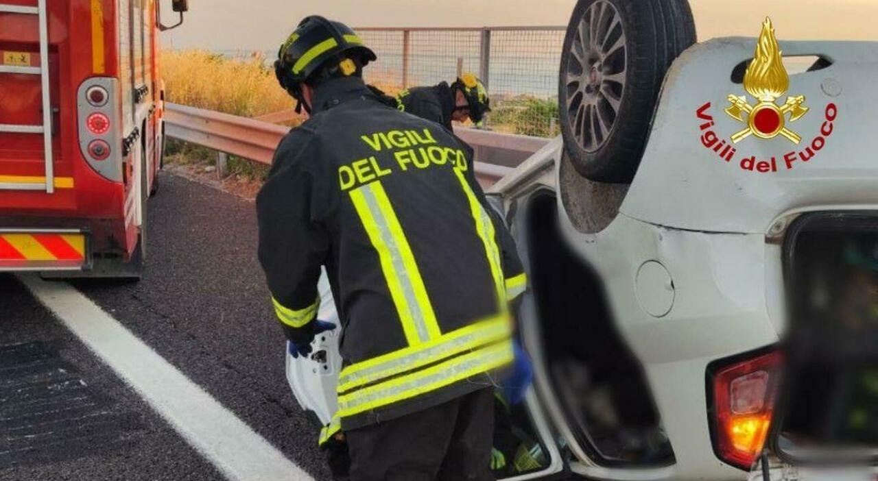 perde il controllo del auto che si ribalta in autostrada a montemarciano marco 31 anni muore schiacciato tra le lamiere