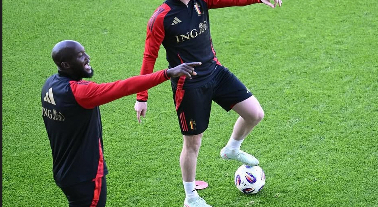 De bruyne e lukaku si allenano col belgio, lo scatto social fa sognare i tifosi del napoli