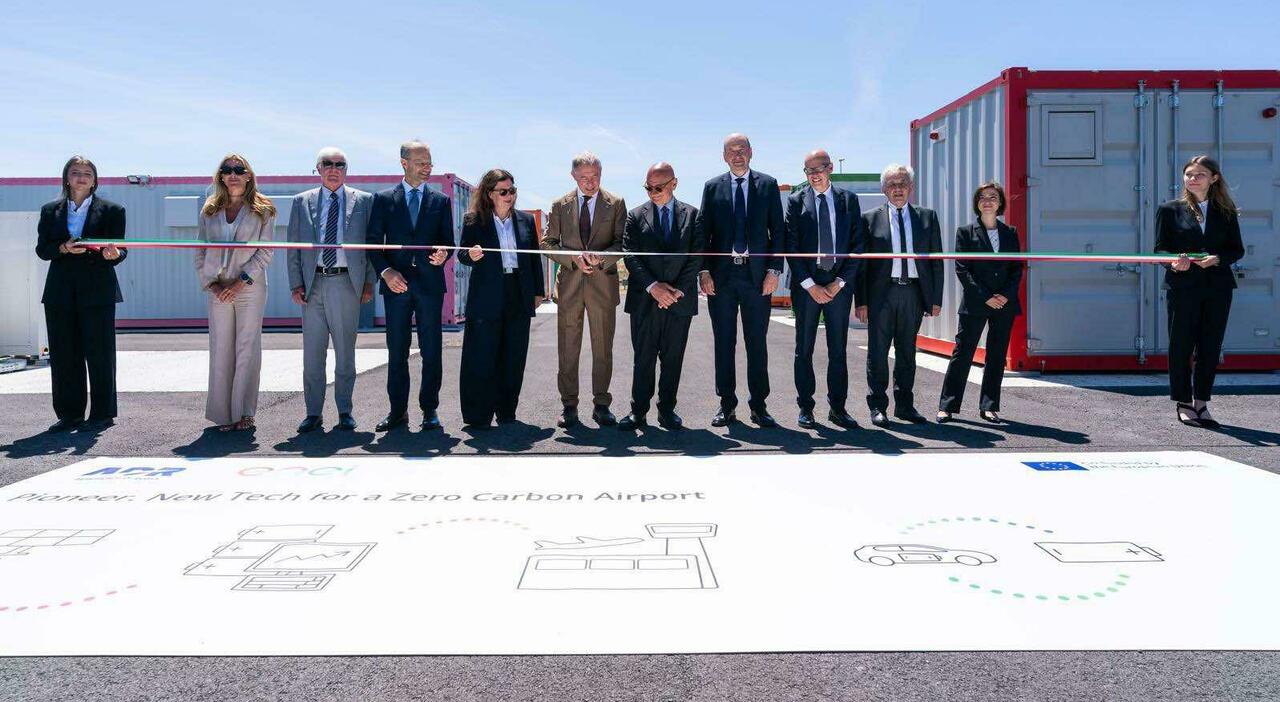 All'evento di presentazione di Pioneer, che si è tenuto presso l'Hilton Garden Inn Rome Airport dell'aeroporto di Fiumicino, hanno partecipato il ministro delle Imprese e del Made in Italy, Adolfo Urso, il presidente di AdR, Vincenzo Nunziata,