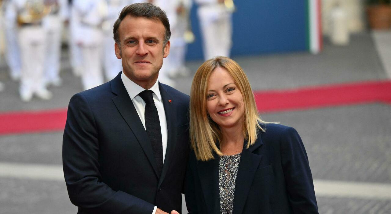 Meloni riceve il presidente francese Macron, in corso il bilaterale. Parigi: «L Meloni riceve il presidente francese Macron, in corso il bilaterale. Parigi: «L