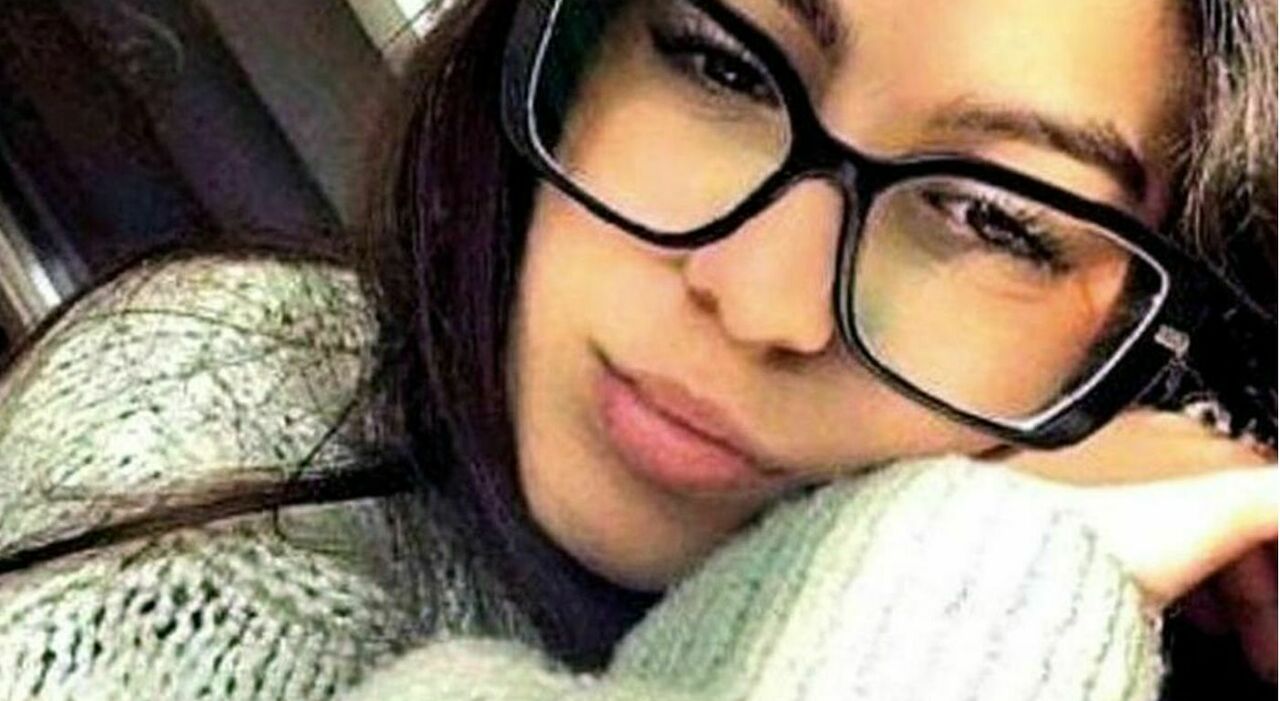Martina Carbonaro, la confessione: «L?ho colpita due volte mentre era in ginocchio» Martina Carbonaro, la confessione: «L?ho colpita due volte mentre era in ginocchio»