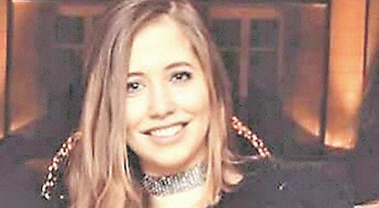 Chiara Jaconis morta a Napoli, intervista al fidanzato: «La statua non era caduta da sola e il sospetto c?era. Rabbia? Solo amarezza» Chiara Jaconis morta a Napoli, intervista al fidanzato: «La statua non era caduta da sola e il sospetto c?era. Rabbia? Solo amarezza»