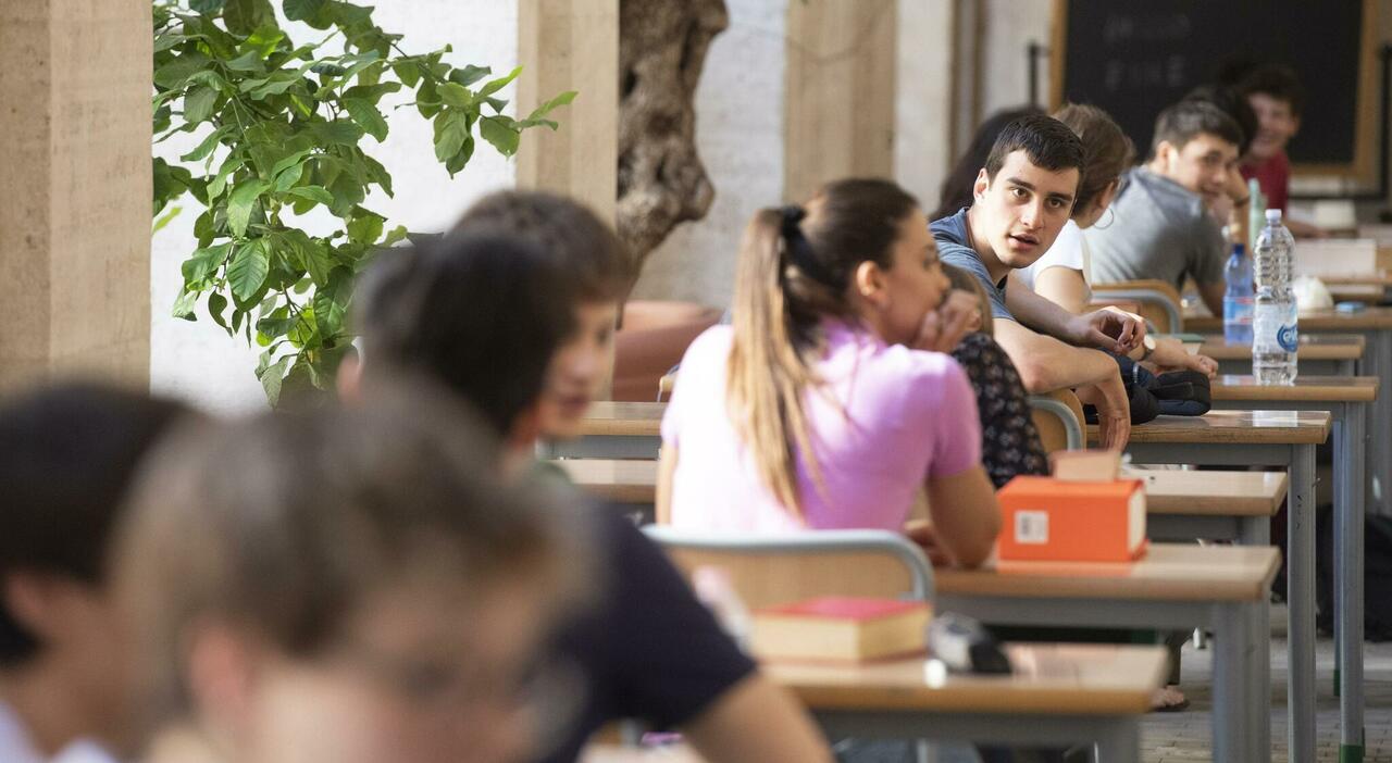 commissari esterni maturità 2025 pubblicati i nomi ecco dove vederli tutto sull esame date materie e punteggio