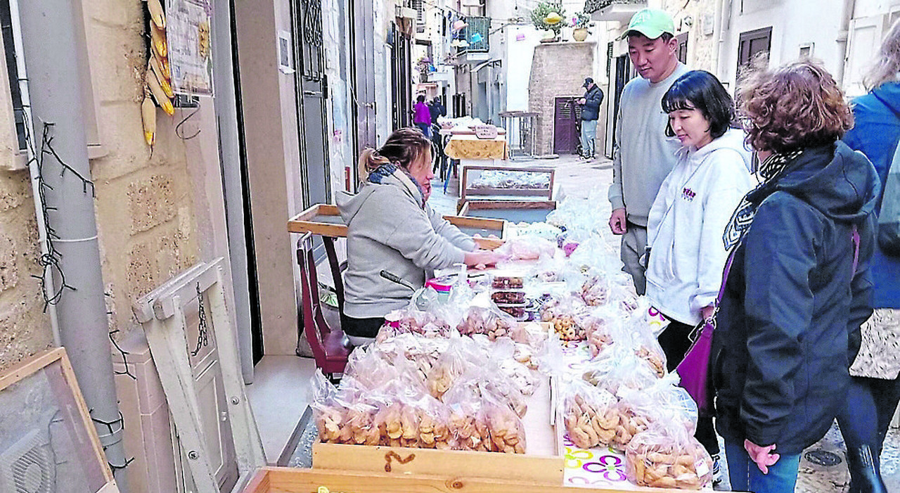 Orecchiette, stop all?abusivismo: «Regole chiare per le pastaie». Dovranno registrare una ?Impresa alimentare domestica? Orecchiette, stop all?abusivismo: «Regole chiare per le pastaie». Dovranno registrare una ?Impresa alimentare domestica?