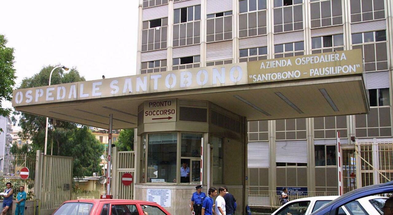 bimbo di nove mesi ricoverato in ospedale a napoli ha fratture al cranio e al femore si indaga sulle cause