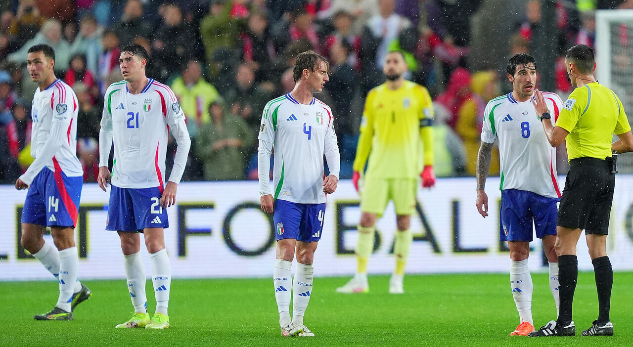 Norvegia Italia 3 0, le pagelle: Bastoni (4) spento, Rovella (4,5) spaesato, Retegui (4) non tiene un pallone. Spalletti (4) sbaglia tutto Norvegia Italia 3 0, le pagelle: Bastoni (4) spento, Rovella (4,5) spaesato, Retegui (4) non tiene un pallone. Spalletti (4) sbaglia tutto