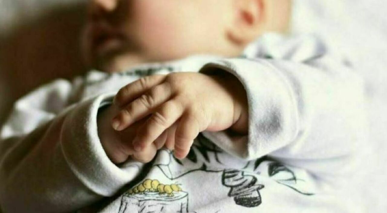 ?Bimbo di 9 mesi in coma: «Il corpicino di Pietro pieno di lividi e fratture». I traumi sospetti, i genitori separati. Cosa sappiamo ?Bimbo di 9 mesi in coma: «Il corpicino di Pietro pieno di lividi e fratture». I traumi sospetti, i genitori separati. Cosa sappiamo