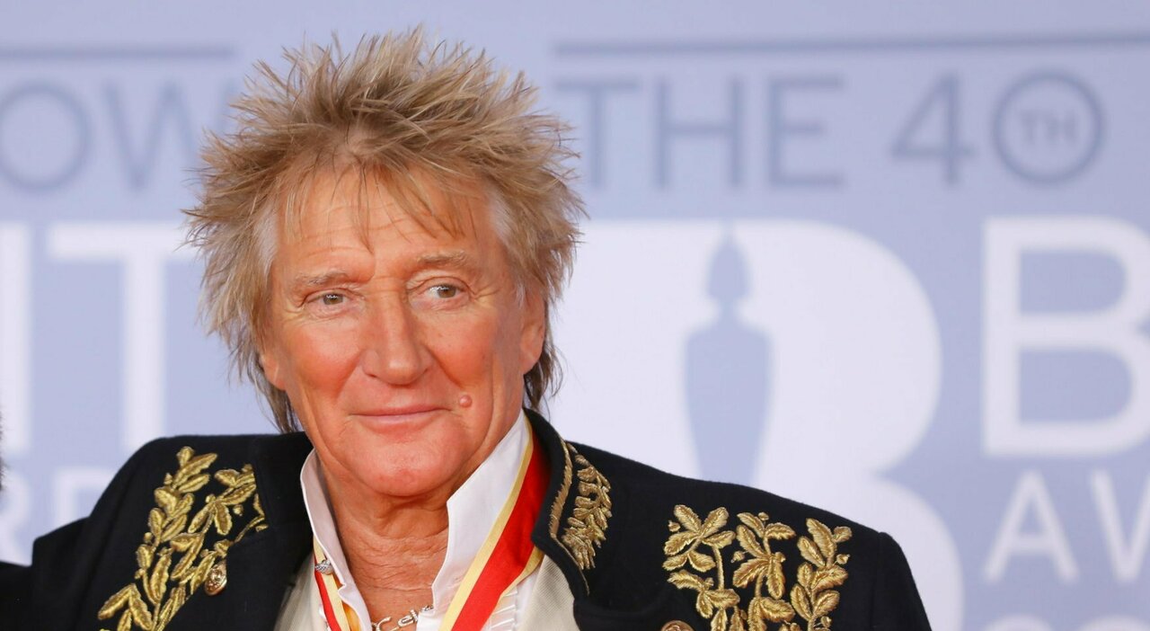 Rod Stewart costretto a cancellare sei concerti per motivi di salute: «Sono devastato»