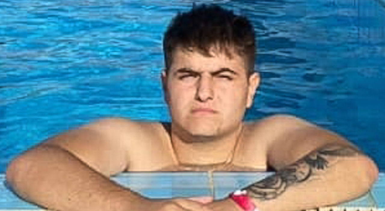Eduard Matera muore a 20 anni: il giovane cuoco è stato sbalzato fuori dall Eduard Matera muore a 20 anni: il giovane cuoco è stato sbalzato fuori dall
