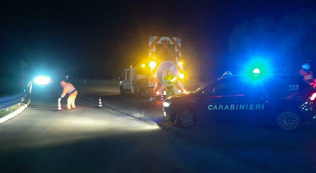 incidente nella notte scooter contro auto morto un 18enne