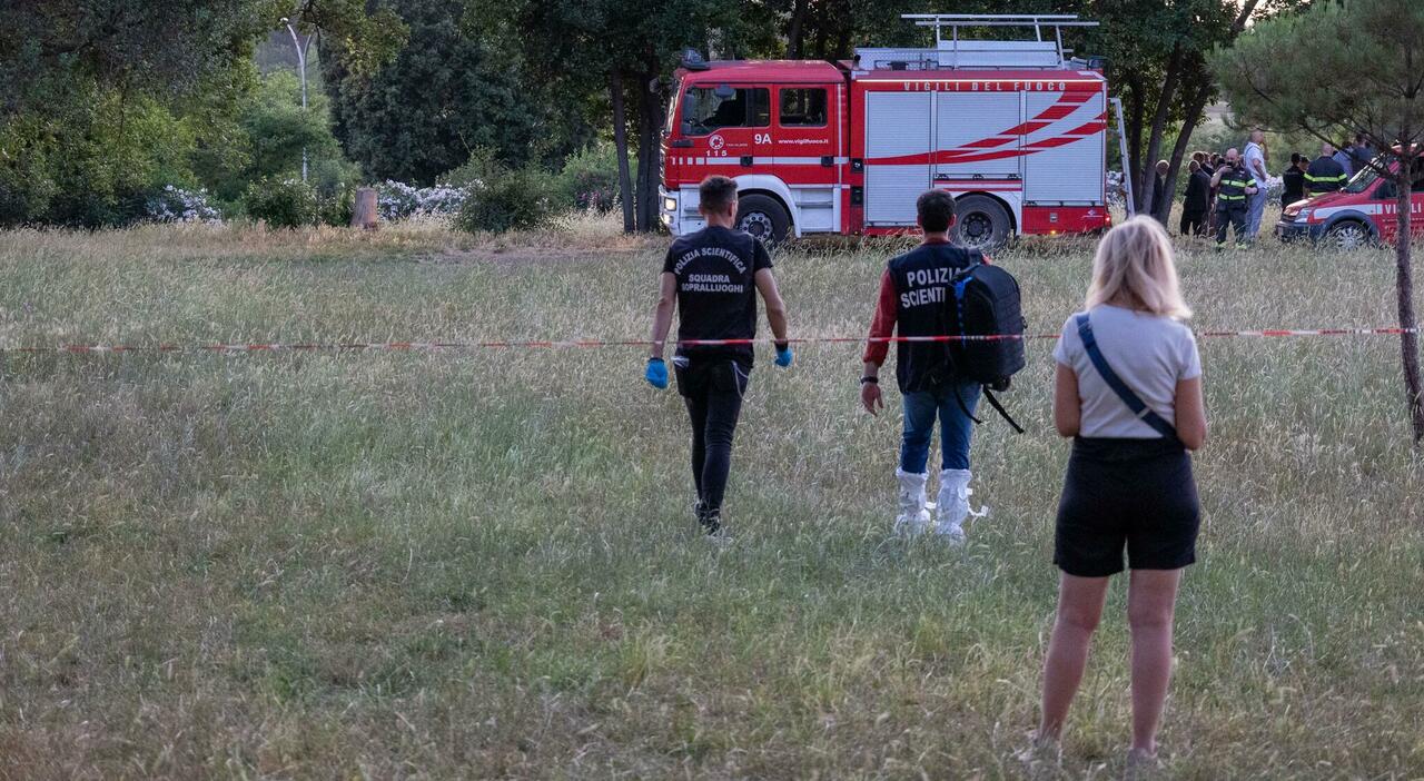 Villa Pamphili, identificate neonata e donna morte: sono mamma e figlia. Si cerca un uomo Villa Pamphili, identificate neonata e donna morte: sono mamma e figlia. Si cerca un uomo