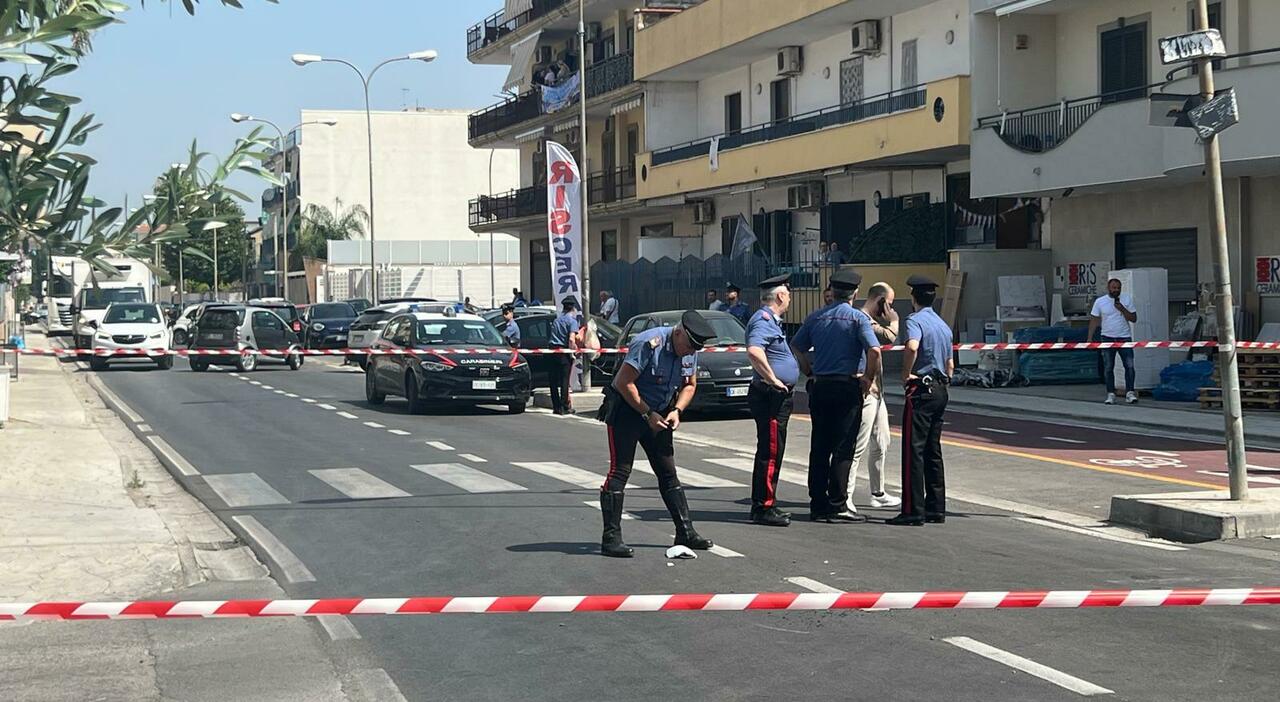 agguato di camorra a cardito antonio vitale ucciso tra le auto era pregiudicato