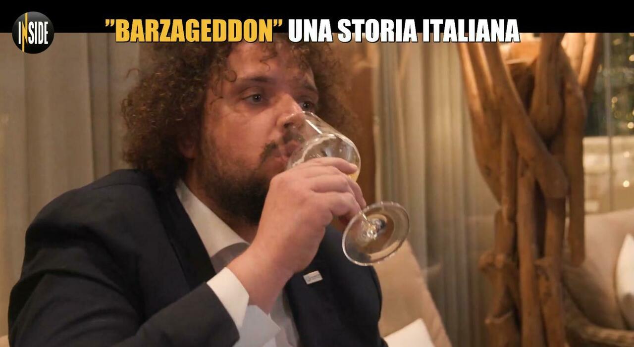davide barzan le iene ha baciato manuela bianchi sul cellulare ha un video in cui fa sesso con una giornalista