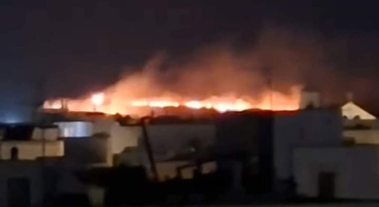 salento primi incendi dell estate diversi roghi nelle ultime ore paura tra i residenti