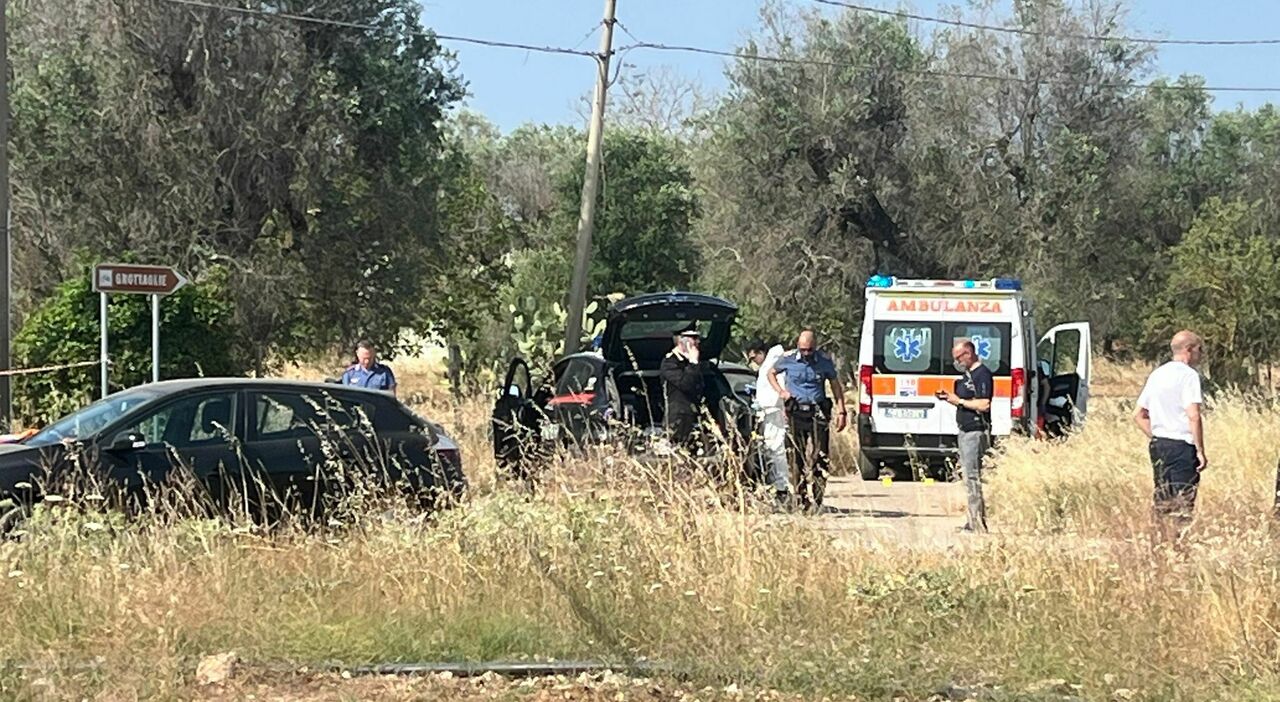 Francavilla Fontana, carabiniere ucciso a colpi di arma da fuoco durante un inseguimento. Arrestati i killer dopo un conflitto a fuoco Francavilla Fontana, carabiniere ucciso a colpi di arma da fuoco durante un inseguimento. Arrestati i killer dopo un conflitto a fuoco