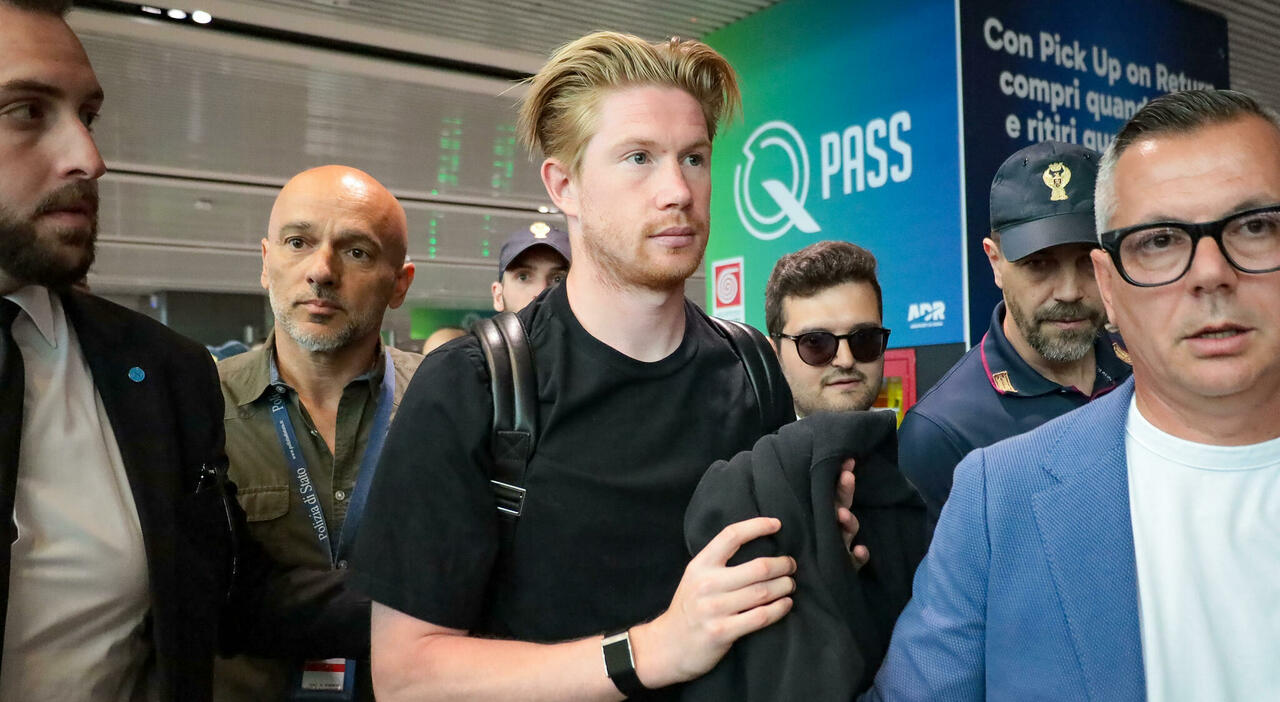 Calciomercato Napoli, De Bruyne azzurro: il primo giorno da napoletano di Kevin
