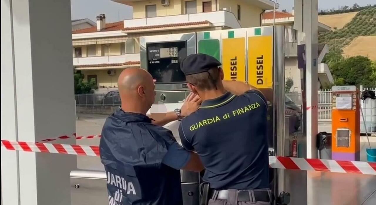 il tesoro della camorra era nelle marche sequestrati un albergo appartamenti uffici e distributori di benzina