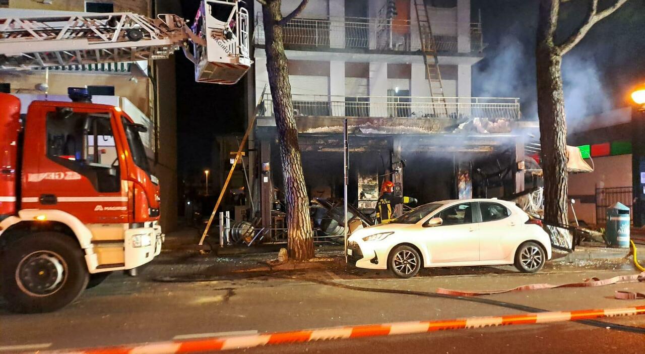 vincenzo gargiulo le lacrime del titolare del ristorante distrutto dall esplosione sono disperato ho perso tutto in passato avevo ricevuto delle minacce